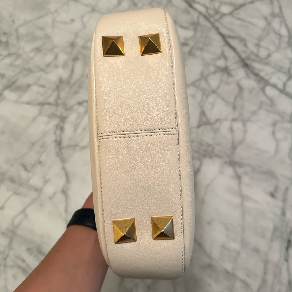 Valentino Cream Leather Women's Bag - Picture 5 of 14